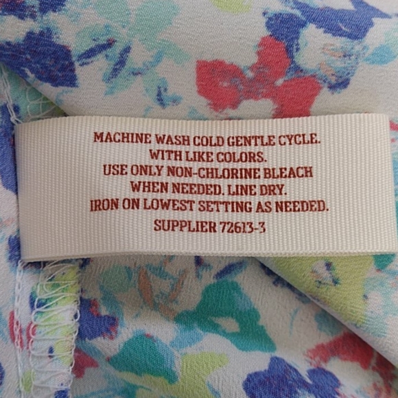 Arizona Jeans Co. Floral Crochet Tank Top - Picture 4 of 15